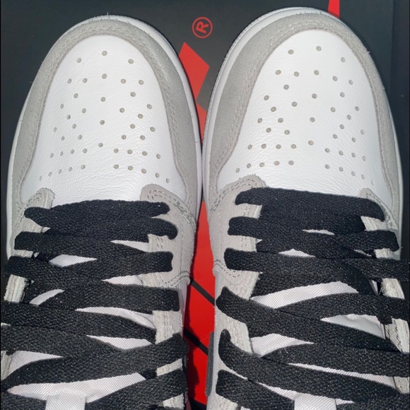 Air Jordan’s Mens 1 Retro High OG Light Smoke Grey - Picture 4 of 6